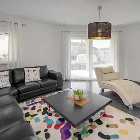 Lucia-1 By Interhome * Kmeti
